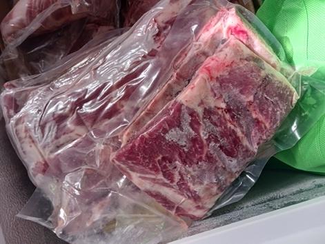 A picture containing food, plastic, shop, snack food

Description automatically generated